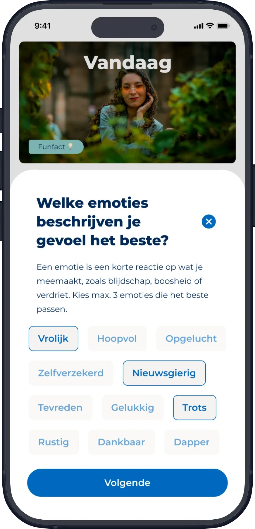Step 2: Welke emoties beschrijven je gevoel het beste? with emotion chips; Vrolijk, Nieuwsgierig and Trots selected.